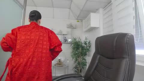         online show from May 2026 01:41:02 PM
