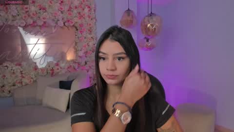 Alisson online show from November 2025 10:20:01 AM