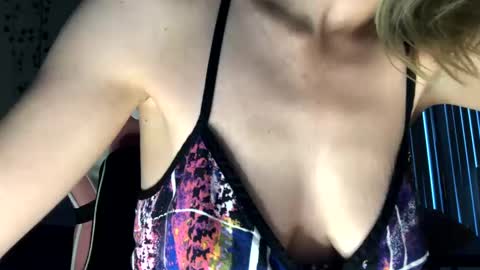 Ally Girl In Her Ally World online show from October 2025 03:21:01 PM