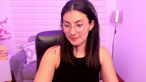 Snapshot of allysonmorgan_ chatting on December 2024 06:25:01 PM allyson online show from December 2024 06:25:01 PM