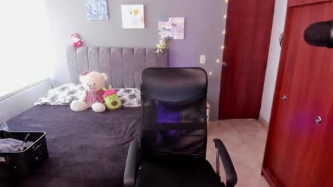 Snapshot of allysonsweett chatting on January 2025 04:23:02 PM ANNA online show from January 2025 04:23:02 PM