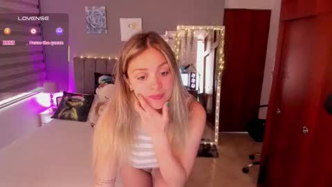 Snapshot of allysonsweett chatting on November 2025 03:47:01 PM ANNA online show from November 2025 03:47:01 PM