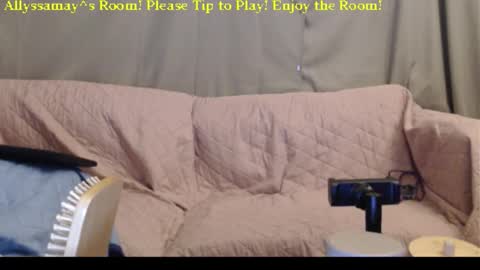 Allyssamay online show from November 2025 03:28:01 AM