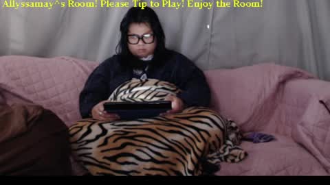 Allyssamay online show from April 2026 01:41:01 PM