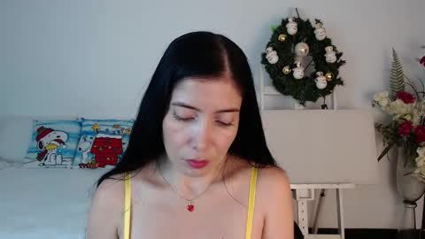 Snapshot of alma_art_ chatting on December 2025 08:04:02 PM alma_art_ online show from December 2025 08:04:02 PM