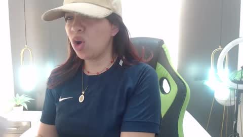 ALMA FENIX  online show from February 2025 12:05:02 PM