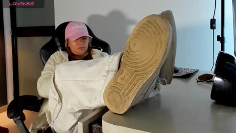 ALMA FENIX  online show from March 2026 01:27:02 PM