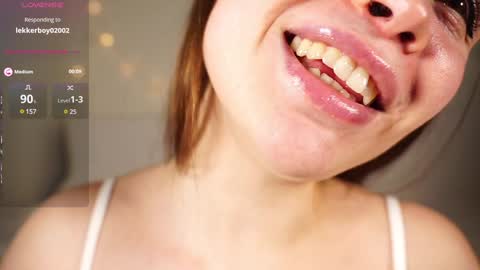 Snapshot of alma_yammy chatting on December 2024 02:14:02 PM Alma online show from December 2024 02:14:02 PM