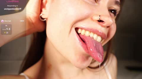 Snapshot of alma_yammy chatting on January 2025 04:40:01 PM Alma online show from January 2025 04:40:01 PM