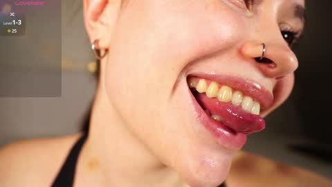 Snapshot of alma_yammy chatting on January 2025 04:54:02 PM Alma online show from January 2025 04:54:02 PM