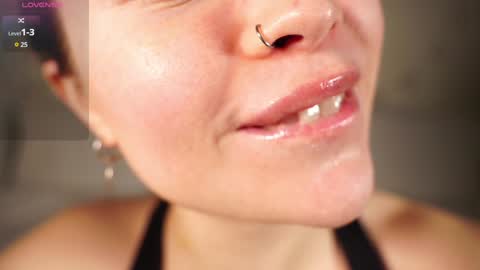 Snapshot of alma_yammy chatting on January 2025 04:47:01 PM Alma online show from January 2025 04:47:01 PM