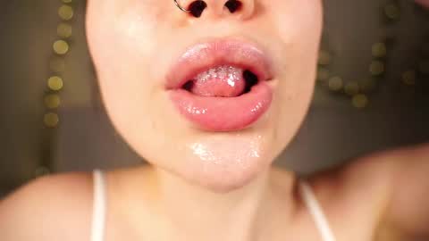 Snapshot of alma_yammy chatting on March 2025 07:34:01 PM Alma online show from March 2025 07:34:01 PM