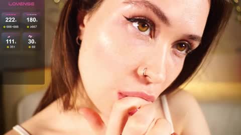 Snapshot of alma_yammy chatting on September 2025 04:28:01 PM Alma online show from September 2025 04:28:01 PM