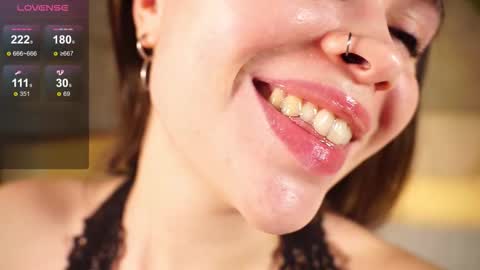 Snapshot of alma_yammy chatting on October 2025 05:44:02 PM Alma online show from October 2025 05:44:02 PM