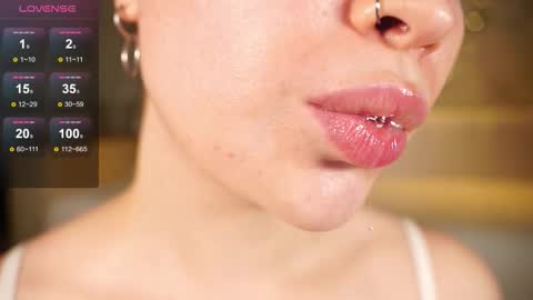 Snapshot of alma_yammy chatting on October 2025 04:55:01 PM Alma online show from October 2025 04:55:01 PM