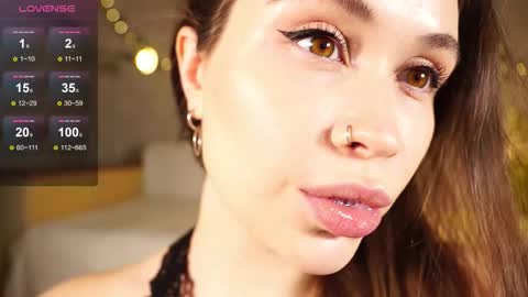 Snapshot of alma_yammy chatting on November 2025 05:02:02 PM Alma online show from November 2025 05:02:02 PM