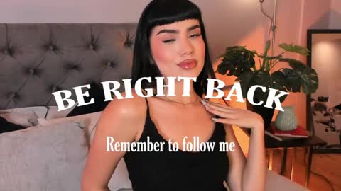 Mia online show from April 2026 01:13:02 PM