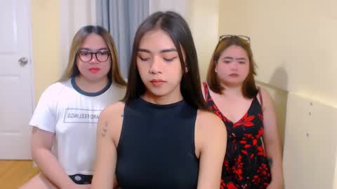 Almira online show from March 2026 12:49:02 AM