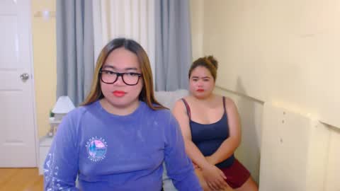Snapshot of almirablont13 chatting on April 2026 02:13:01 AM Almira online show from April 2026 02:13:01 AM