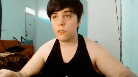 Snapshot of almondonwheels chatting on December 2025 09:44:02 PM Almond online show from December 2025 09:44:02 PM