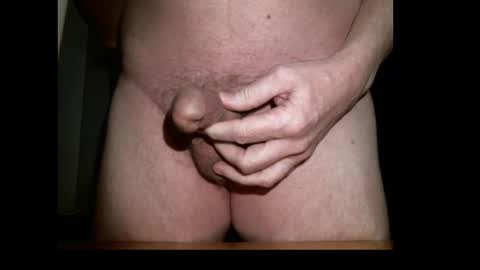 Snapshot of almost__home chatting on January 2025 04:44:01 PM almost__home online show from January 2025 04:44:01 PM