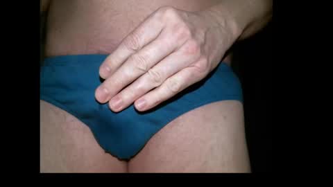 Snapshot of almost__home chatting on March 2025 03:51:01 PM almost__home online show from March 2025 03:51:01 PM