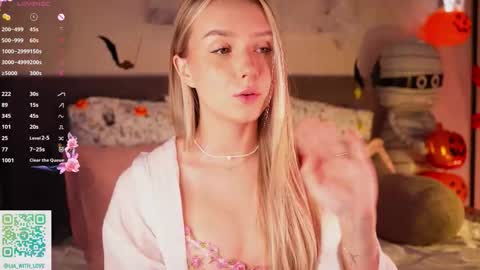 Lia online show from October 2025 01:17:02 AM