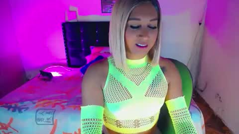 alondragill_ online show from June 2026 03:40:01 AM