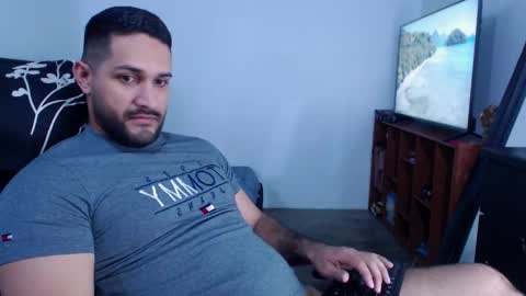 alonxoo online show from January 2025 01:47:01 AM