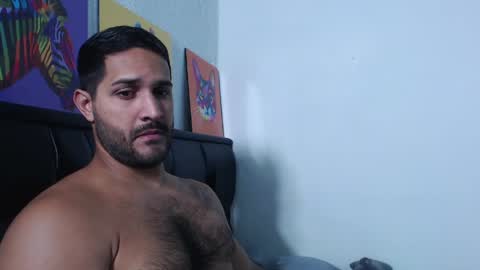 alonxoo online show from April 2026 01:01:02 AM