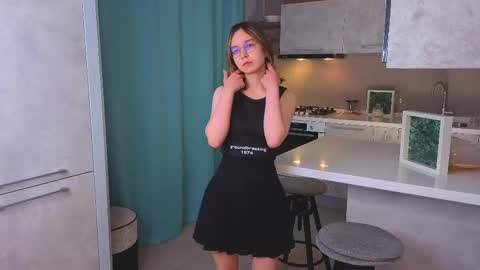 Snapshot of alorianna chatting on December 2025 04:03:02 PM Alorena online show from December 2025 04:03:02 PM