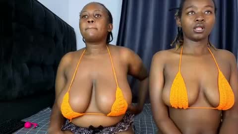Snapshot of alotta_titties chatting on April 2026 07:31:01 PM alotta_titties online show from April 2026 07:31:01 PM