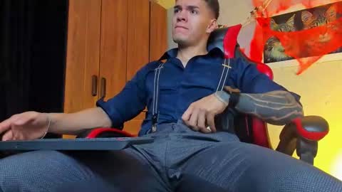 alpha_dominus_ online show from October 2025 04:16:02 AM