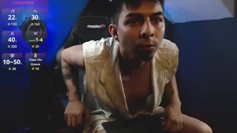alpha_latino_ online show from May 2026 09:44:01 PM