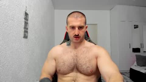 MuscleGod online show from July 2026 02:05:17 AM