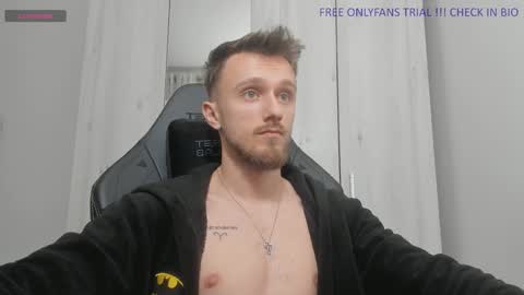 Snapshot of alphaboyfun chatting on December 2024 01:49:01 AM Andi online show from December 2024 01:49:01 AM