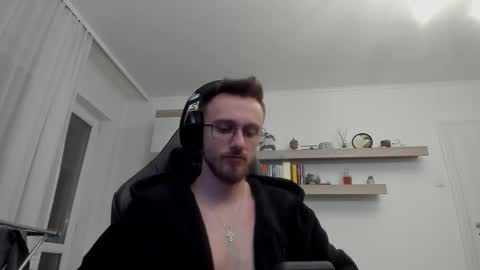 Snapshot of alphaboyfun chatting on November 2025 04:07:01 PM Andi online show from November 2025 04:07:01 PM