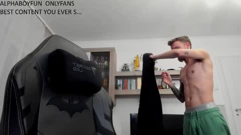 Snapshot of alphaboyfun chatting on February 2026 07:09:02 PM Andi online show from February 2026 07:09:02 PM