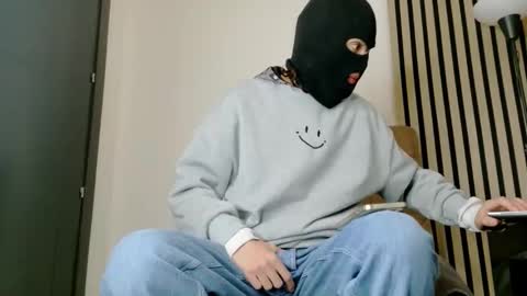 alphafindomhot online show from December 2025 07:54:01 PM