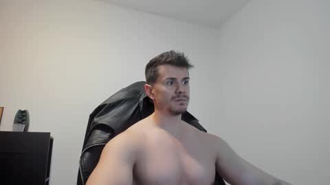 Snapshot of alphagodleatherking92 chatting on November 2025 03:49:01 PM LeatherMaster online show from November 2025 03:49:01 PM