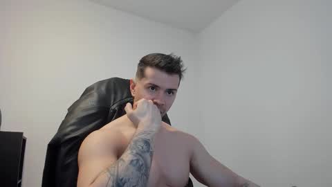 Snapshot of alphagodleatherking92 chatting on December 2025 11:04:01 AM LeatherMaster online show from December 2025 11:04:01 AM