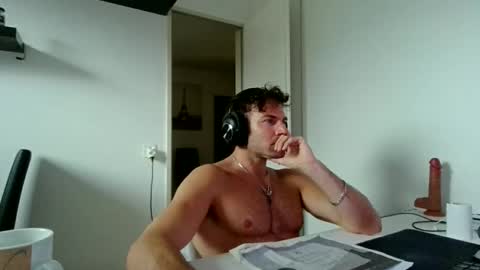 alphah_hunk online show from April 2026 03:09:01 PM