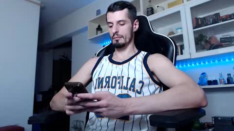 Snapshot of alphamastertodd chatting on November 2025 08:07:01 AM MasterTodd online show from November 2025 08:07:01 AM