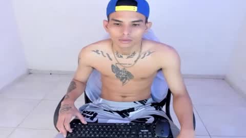 alphas_latins online show from May 2026 06:27:01 PM
