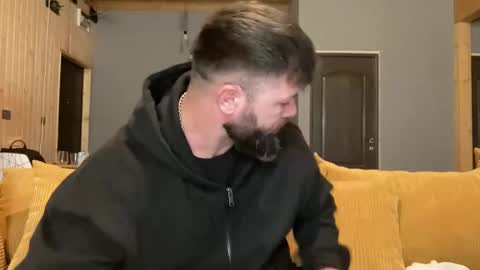 Jhonny online show from December 2025 03:44:01 AM