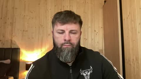 Jhonny online show from March 2026 04:18:02 AM