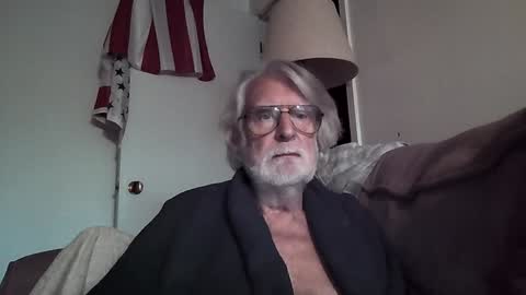 Snapshot of alphauniform chatting on December 2024 05:11:01 PM AlphaUniform online show from December 2024 05:11:01 PM