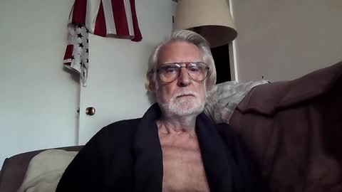 Snapshot of alphauniform chatting on January 2025 06:17:01 PM AlphaUniform online show from January 2025 06:17:01 PM