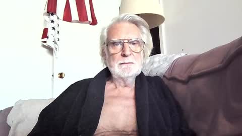 Snapshot of alphauniform chatting on January 2025 05:29:02 PM AlphaUniform online show from January 2025 05:29:02 PM