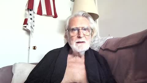 Snapshot of alphauniform chatting on January 2025 04:29:02 PM AlphaUniform online show from January 2025 04:29:02 PM